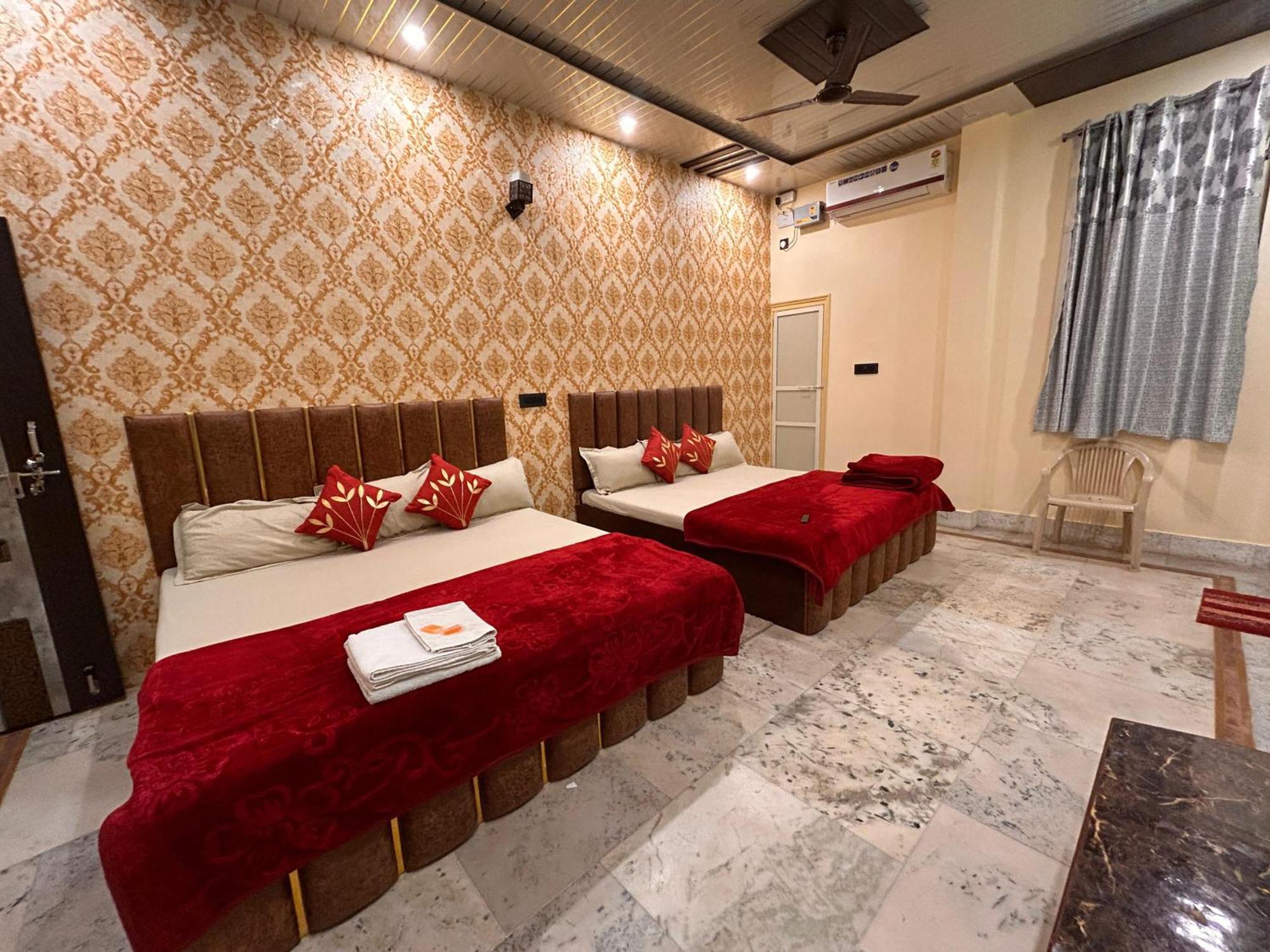 Temple Town Homes Assi Ghat Hostel *